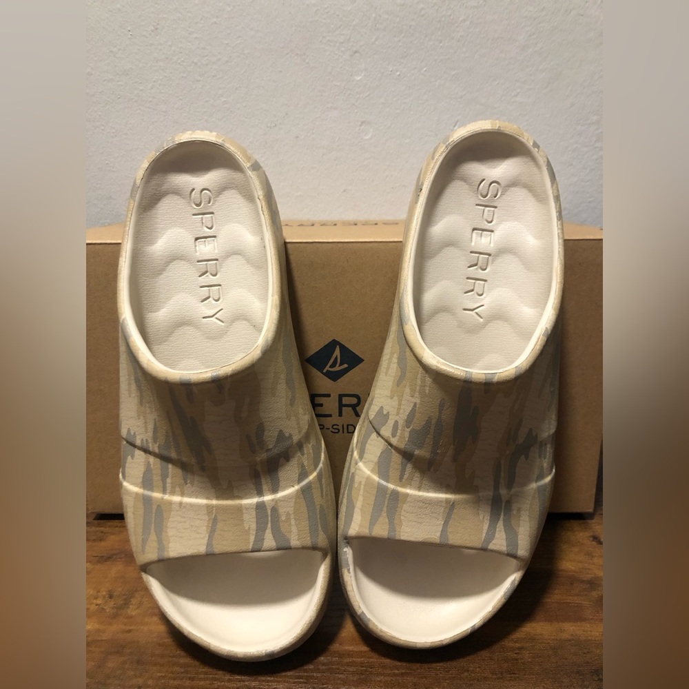 NIB SPERRY Men Float Slide Flat Sandal Slip On Super Comfy Camo Tan Print